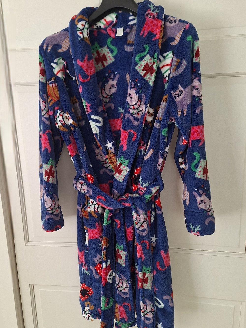 Vera Bradley plush robe with cat design